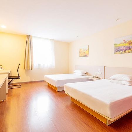 Hanting Express Shanghai Middle Sichuan Road Екстериор снимка