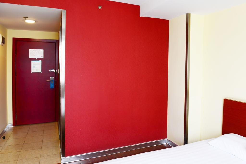 Hanting Express Shanghai Middle Sichuan Road Екстериор снимка
