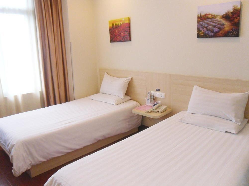 Hanting Express Shanghai Middle Sichuan Road Екстериор снимка
