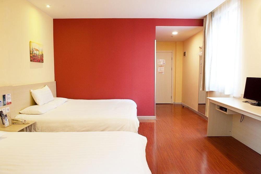 Hanting Express Shanghai Middle Sichuan Road Екстериор снимка