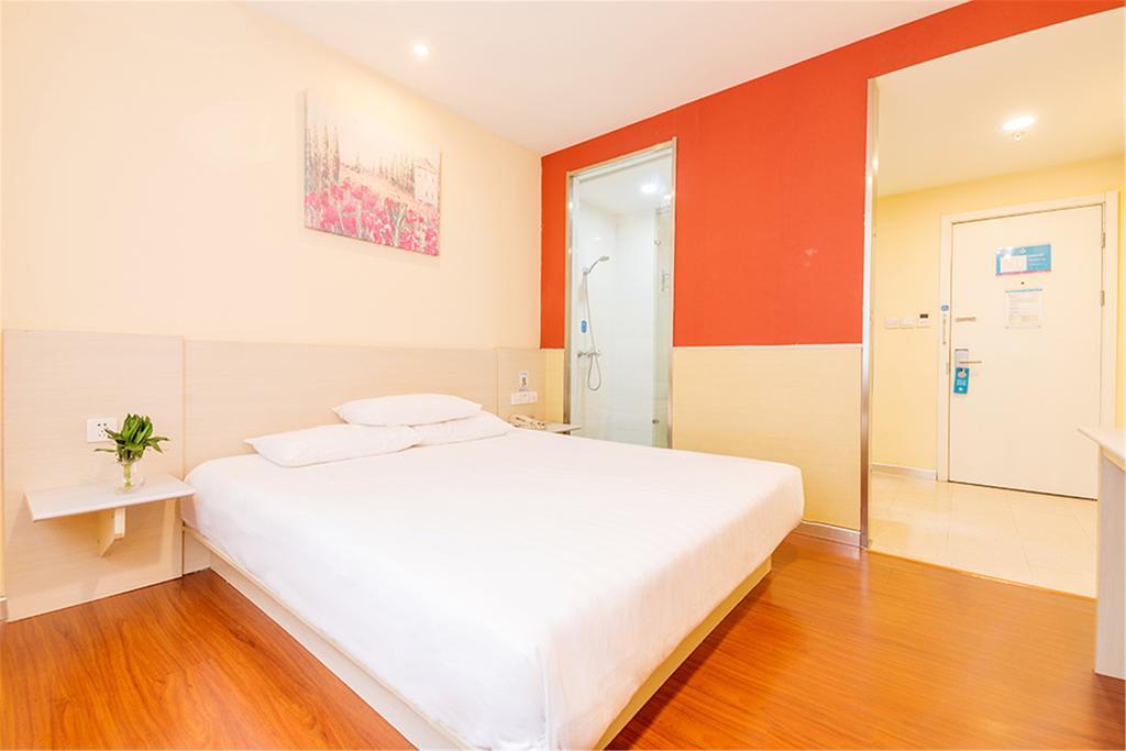 Hanting Express Shanghai Middle Sichuan Road Екстериор снимка