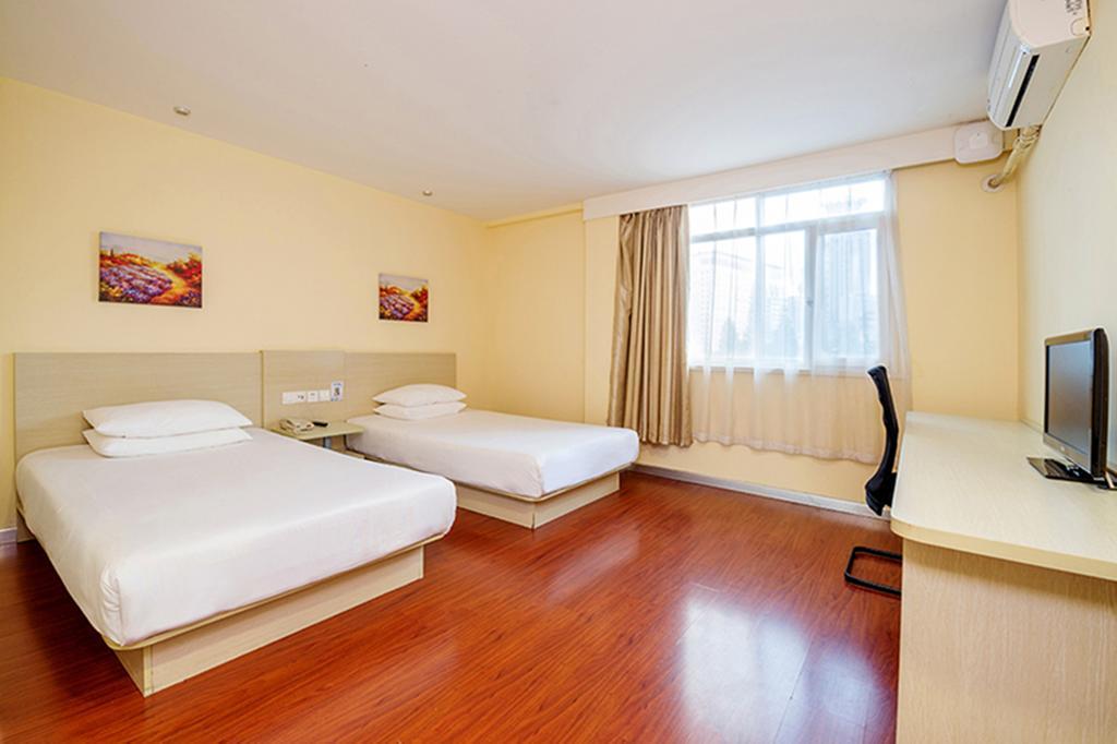 Hanting Express Shanghai Middle Sichuan Road Екстериор снимка