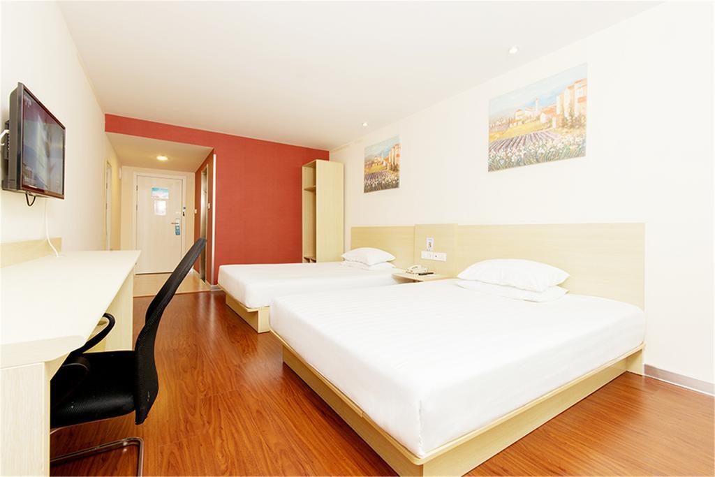Hanting Express Shanghai Middle Sichuan Road Екстериор снимка