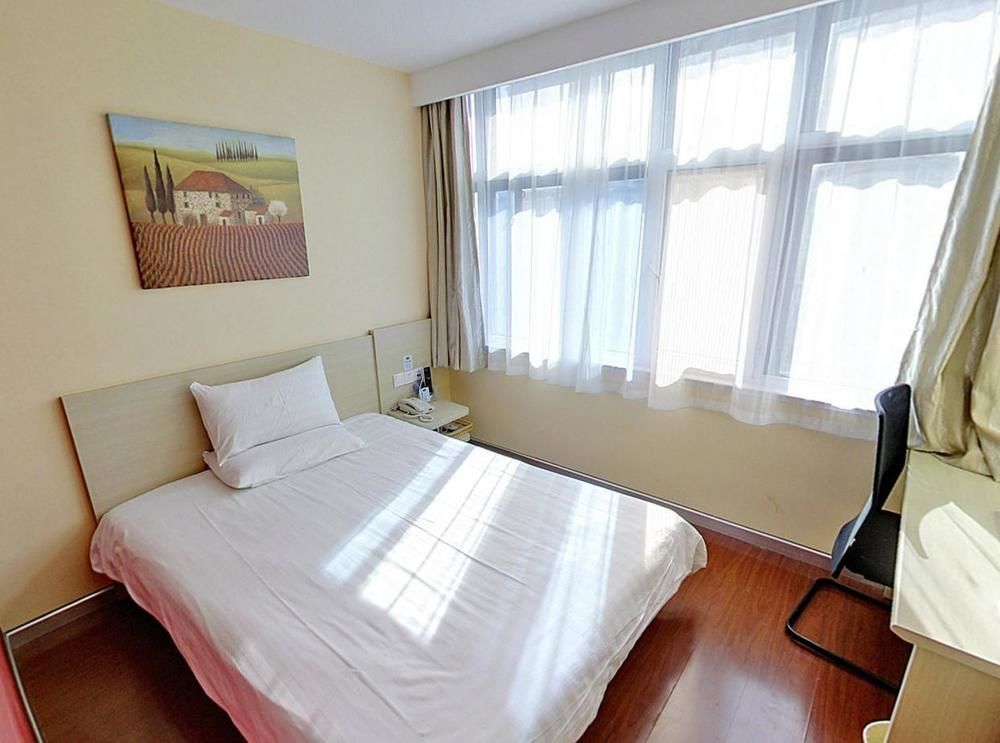 Hanting Express Shanghai Middle Sichuan Road Екстериор снимка